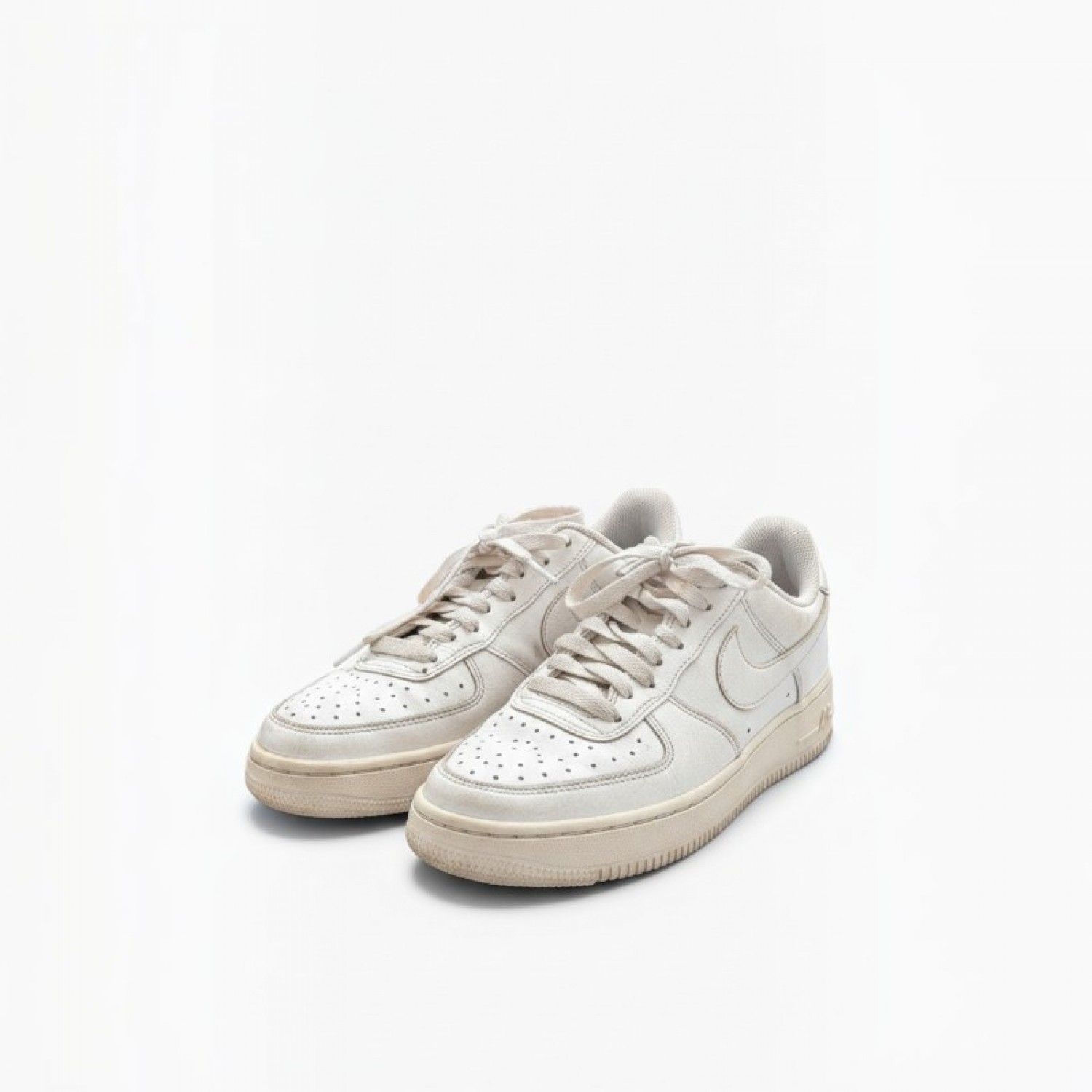 Nike Air Force 1 Λευκά Sneakers – Μέγεθος 40 / Pre-Owned