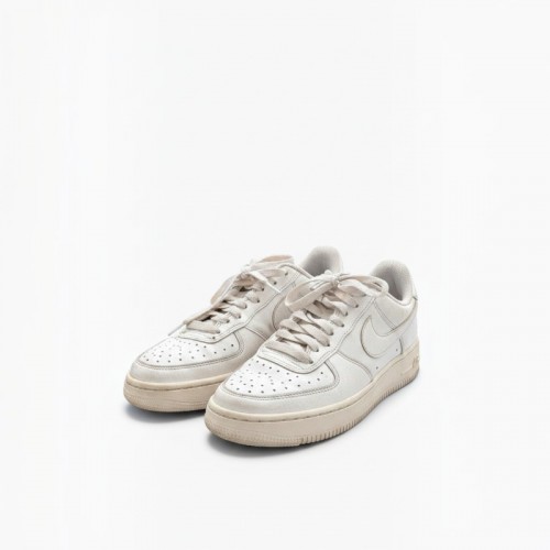 Nike Air Force 1 Λευκά Sneakers – Μέγεθος 40 / Pre-Owned