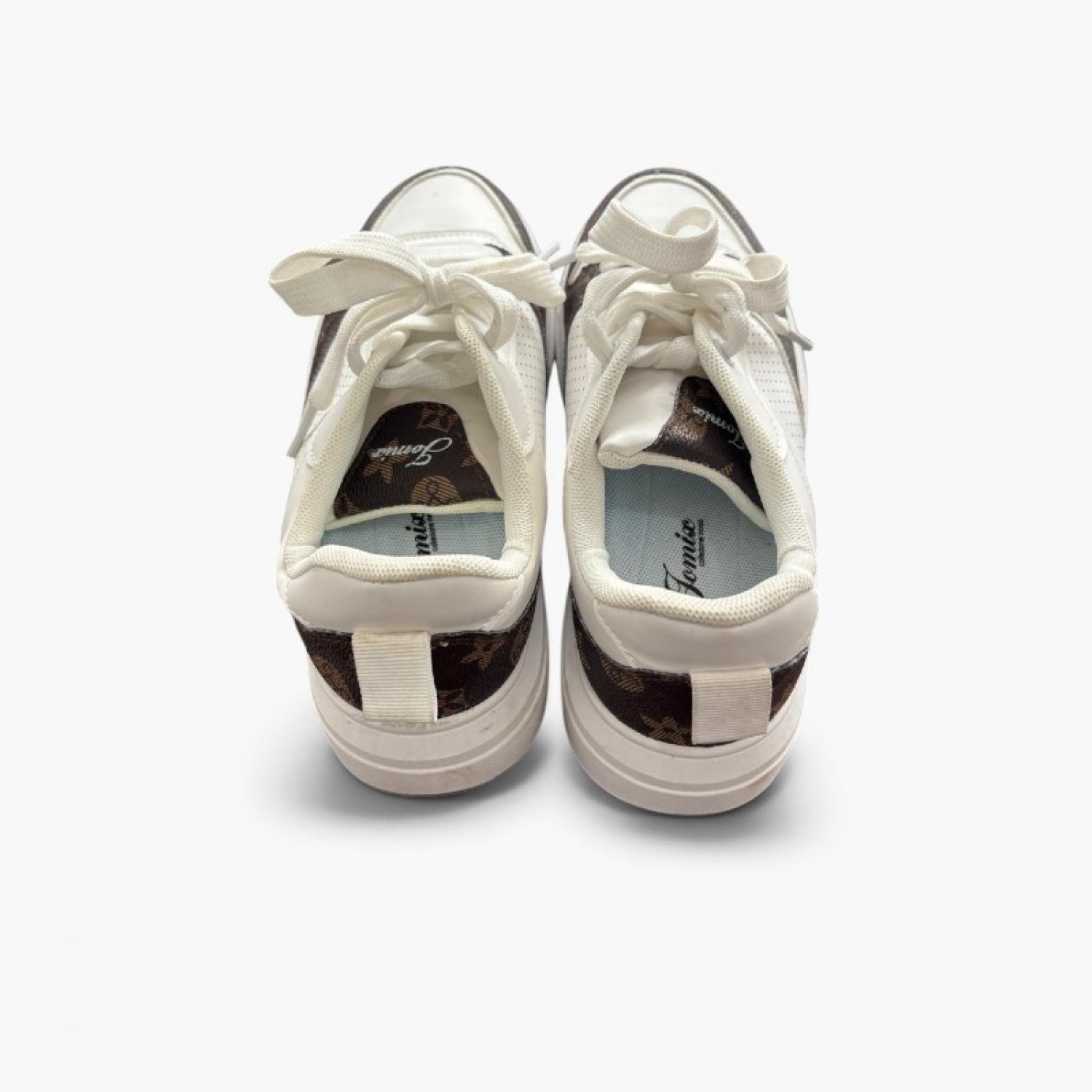 Λευκά Sneakers με Καφέ Monogram Λεπτομέρειες – Μέγεθος 39 / Pre-Owned