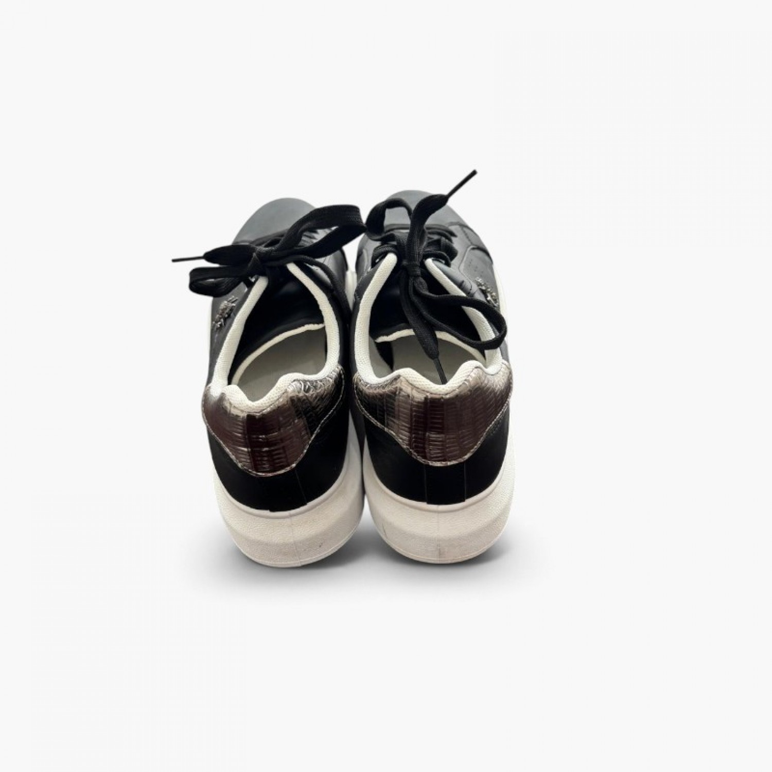 Μαύρα Sneakers με Μεταλλικό Bee και Λευκή Σόλα – Μέγεθος 40 / Pre-Owned