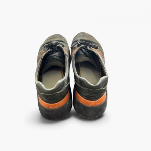 Σκούρο Γκρι Suede Sneakers με Καφέ Λεπτομέρειες – Μέγεθος 44 / Pre-Owned