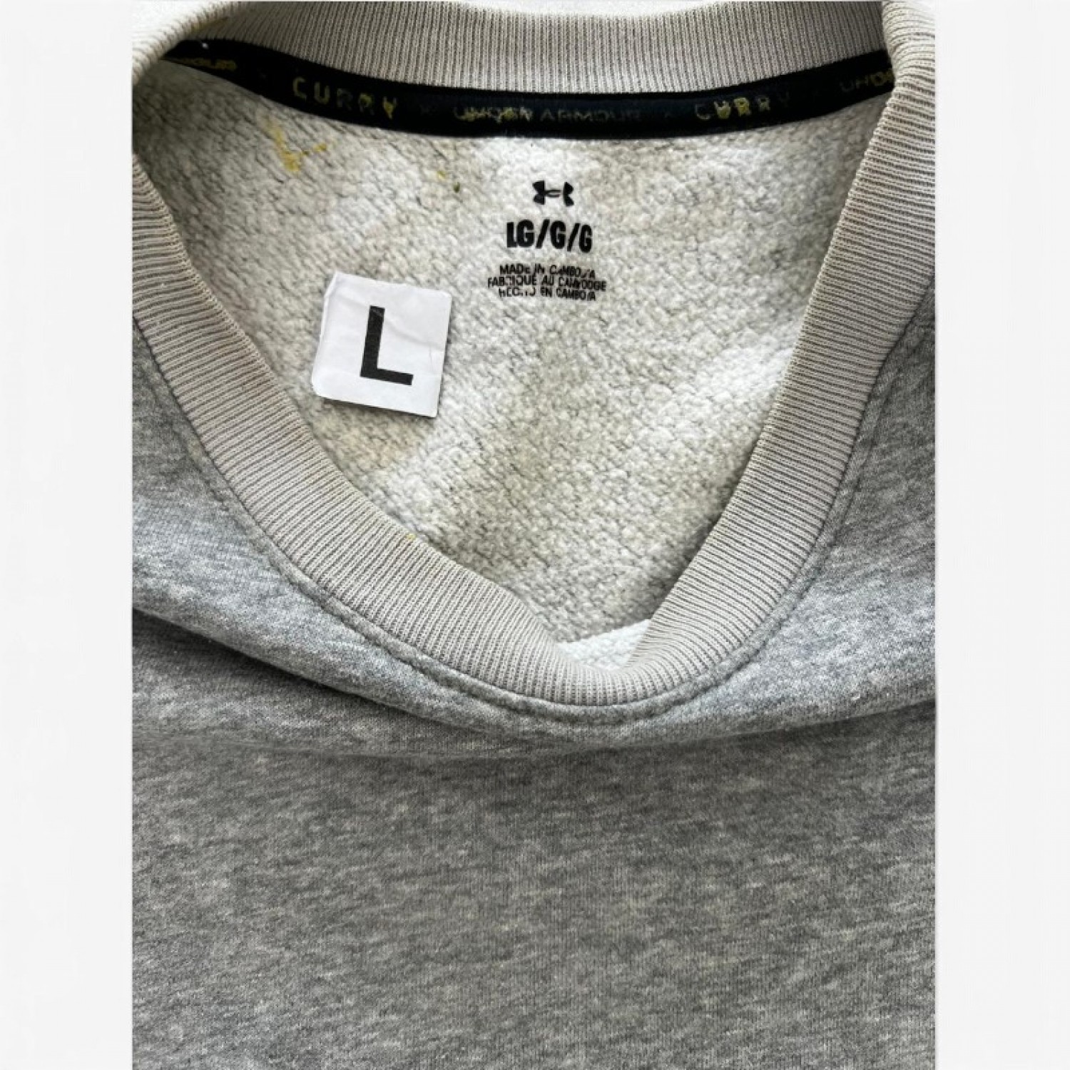 Under Armour Grey Crewneck Sweatshirt — Size L / Pre-Owned