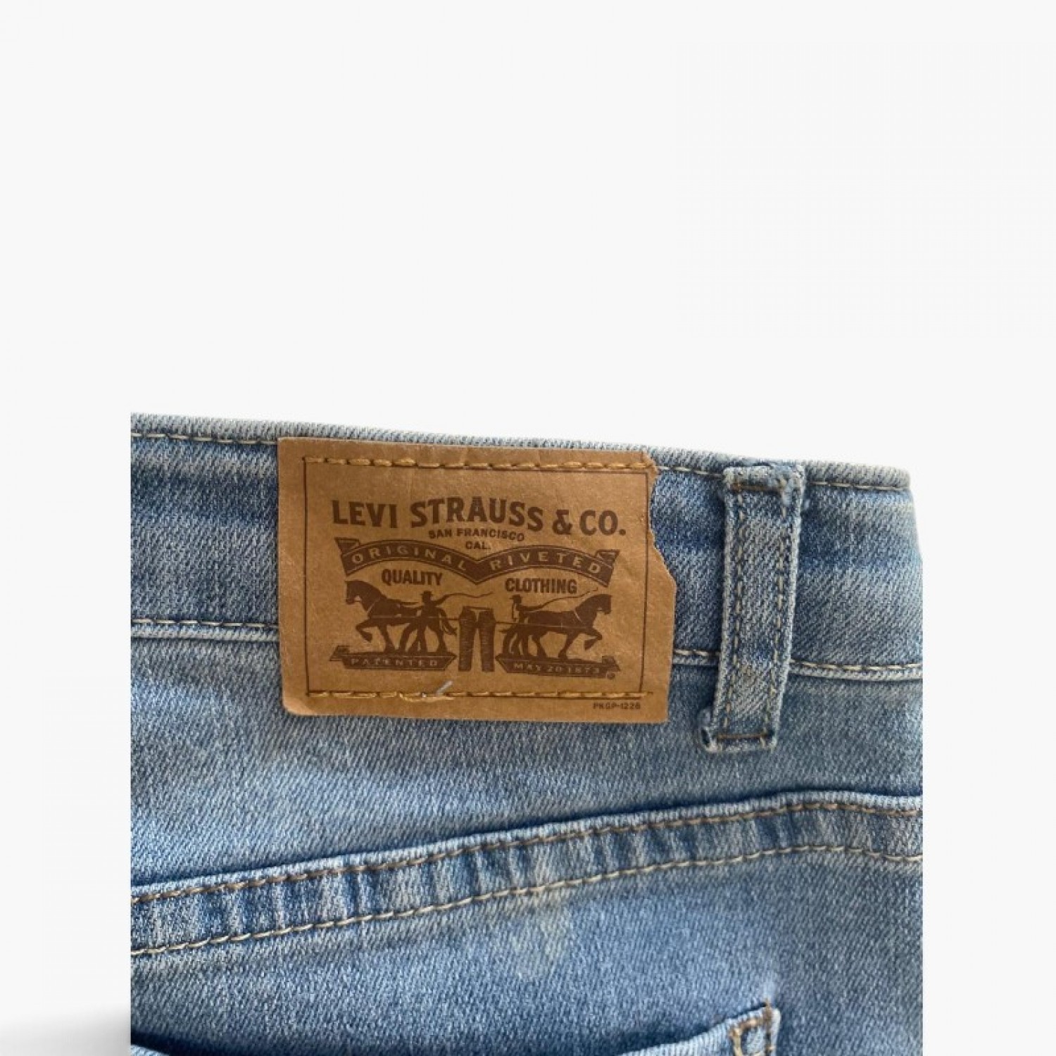 Levi’s 711 Skinny Jeans — Size 38 / Pre-Owned