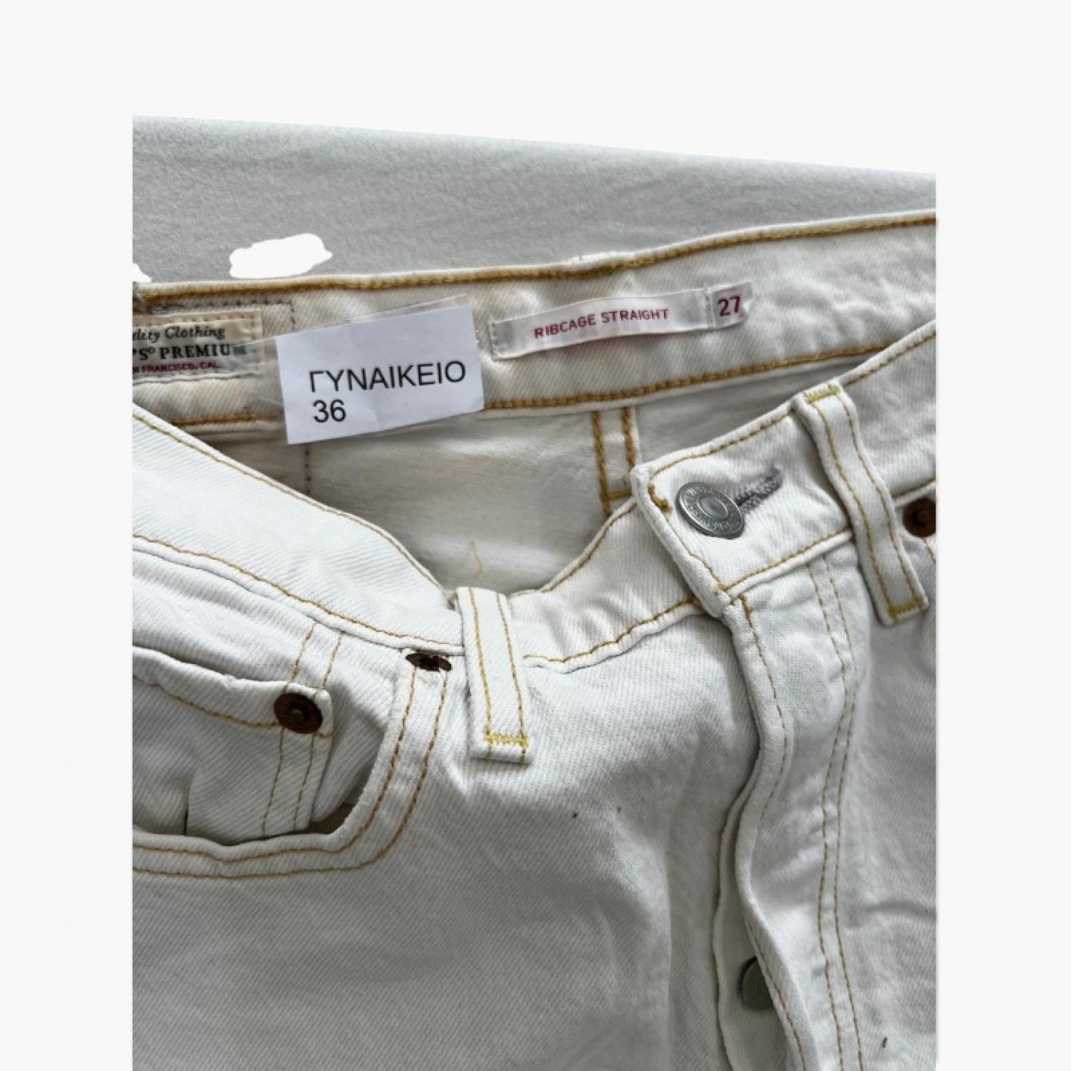Levi’s Ribcage Straight Λευκό Τζιν με Ξέφτια – Μέγεθος 36 / Pre-Owned