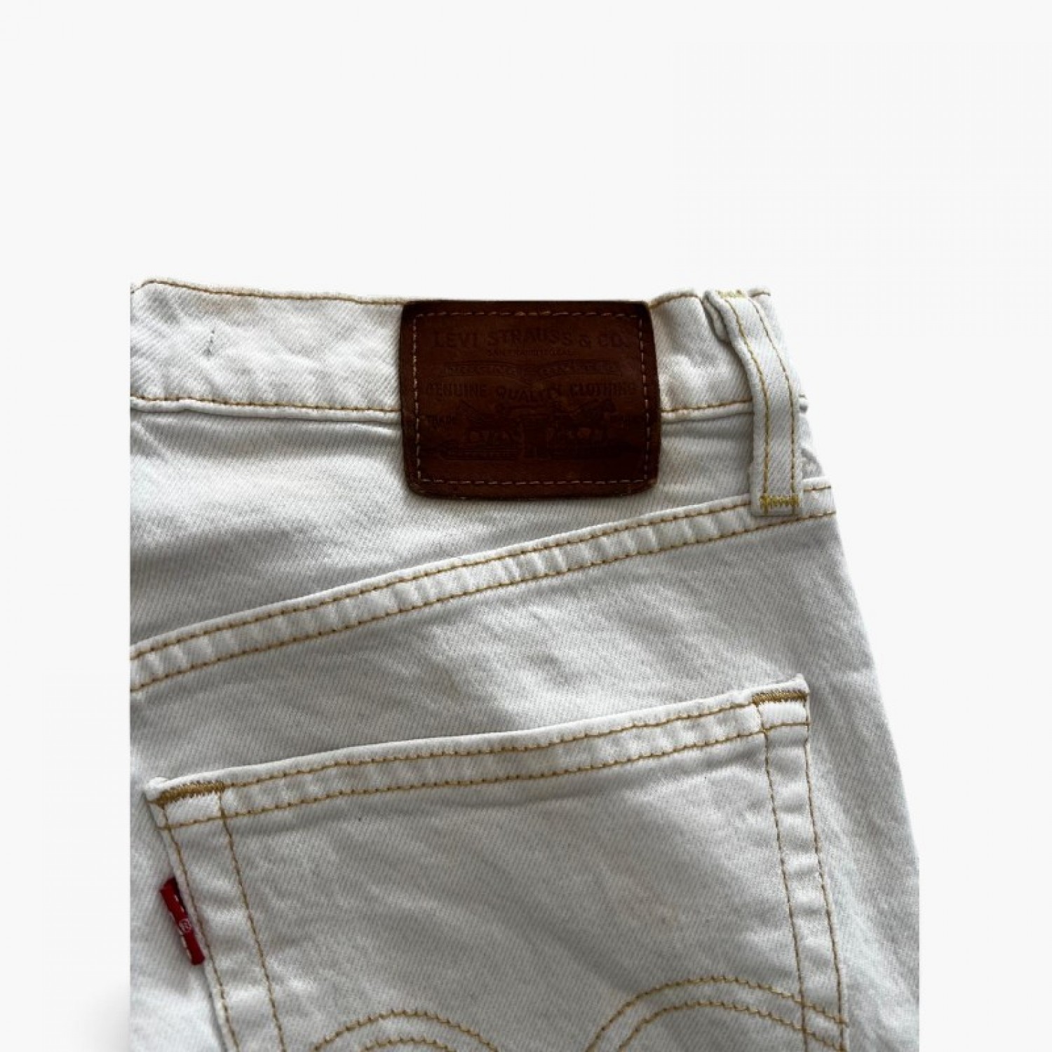 Levi’s Ribcage Straight Λευκό Τζιν με Ξέφτια – Μέγεθος 36 / Pre-Owned