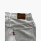 Levi’s Λευκό Mom Τζιν με Σκισίματα – Μέγεθος 32 / Pre-Owned