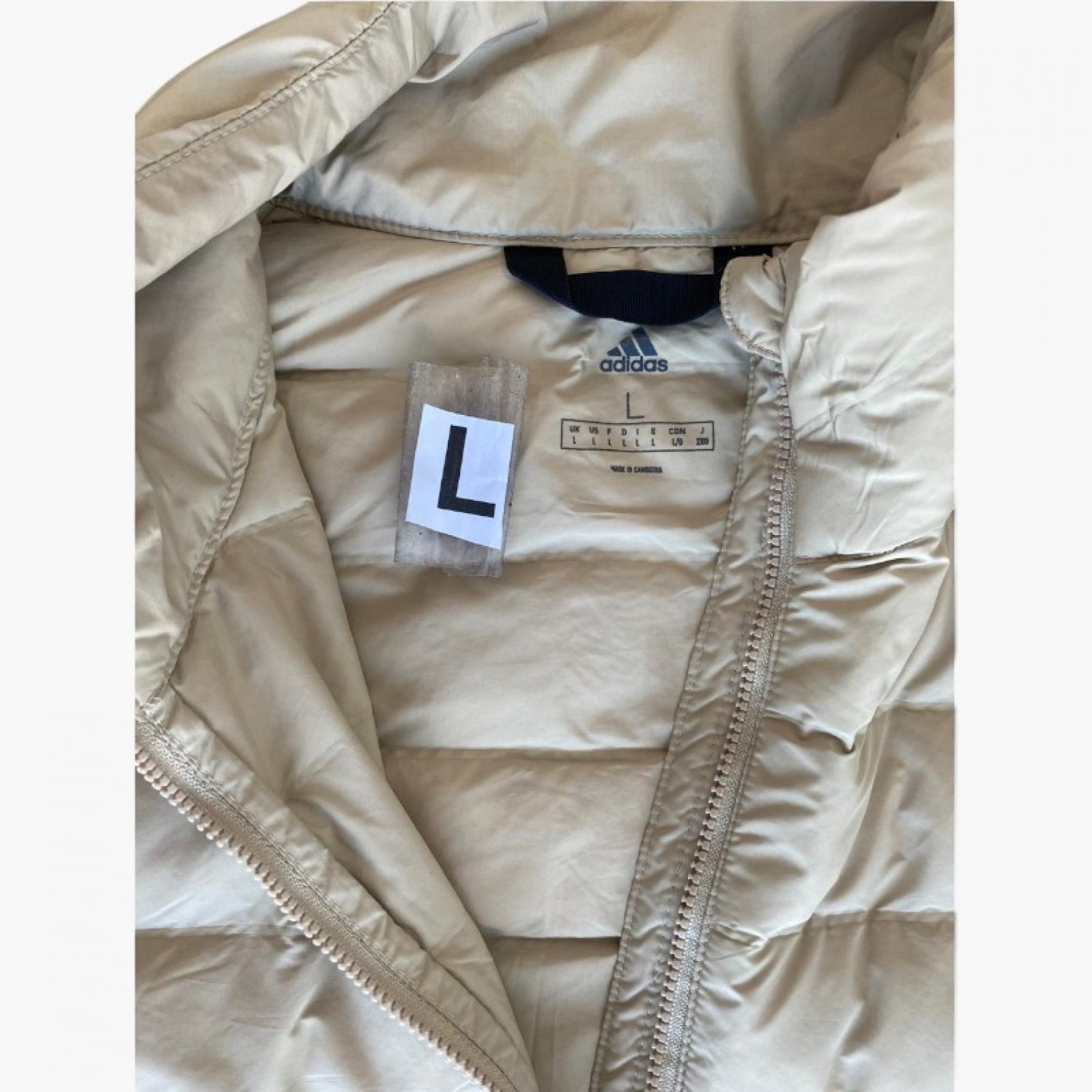 Adidas Εκρού Ελαφρύ Puffer Jacket – Μέγεθος L / Pre-Owned