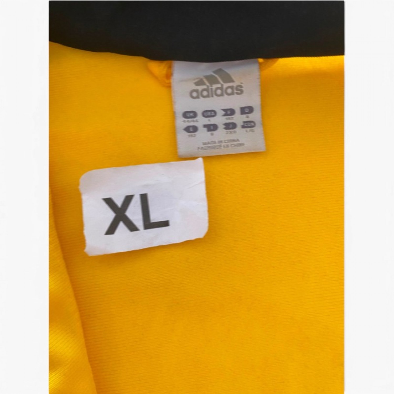 Adidas — κίτρινο/μαύρο track jacket — XL / Pre-Owned