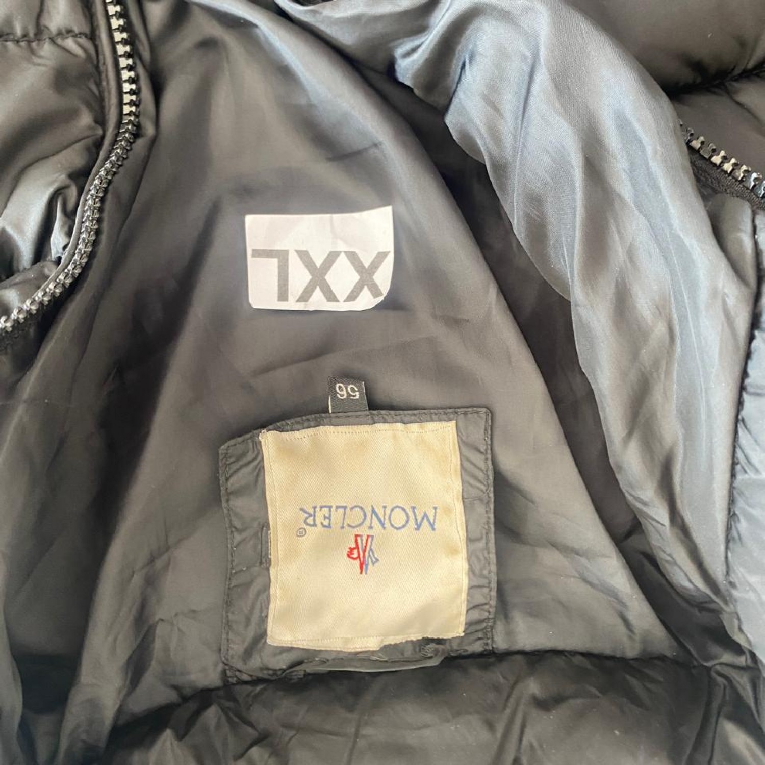 Moncler Μακρύ Καπιτονέ Puffer Μπουφάν με Κουκούλα Ανθρακί – Μέγεθος 56/XXL / Pre-Owned