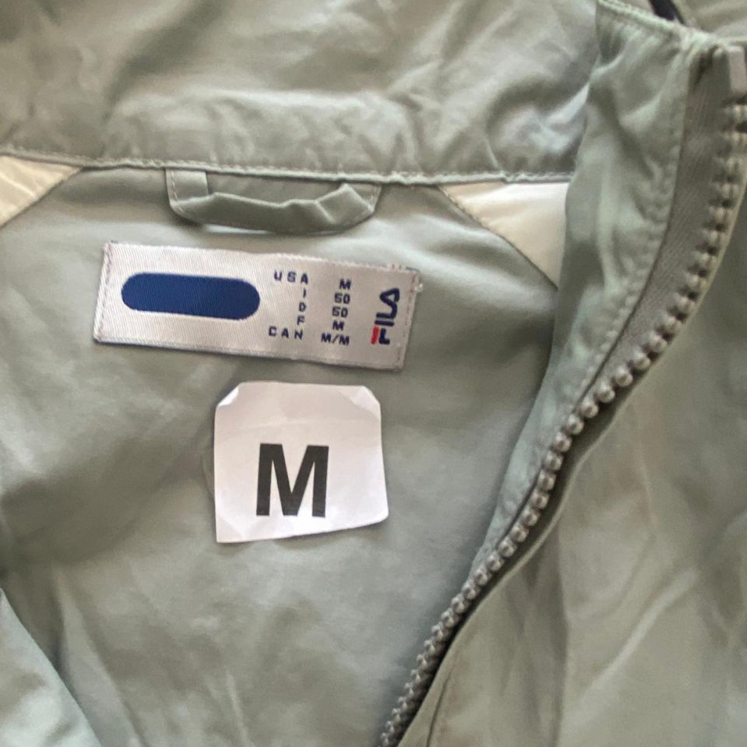 FILA Γκρι Αντιανεμικό Jacket με Εκρού Μανίκια – Μέγεθος M / Pre-Owned