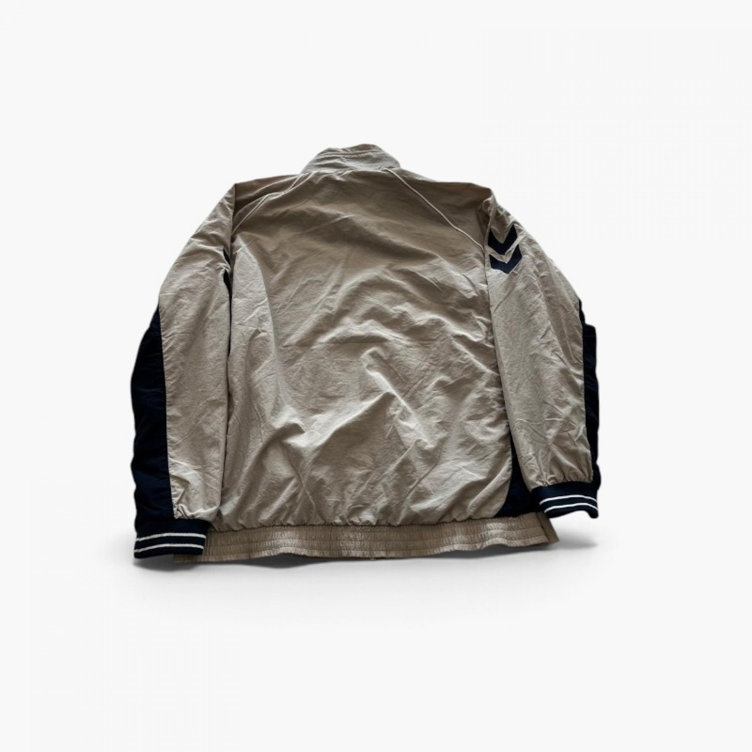 Hummel Μπεζ και Navy Αθλητικό Jacket με Chevron Λεπτομέρειες – Μέγεθος XL / Pre-Owned