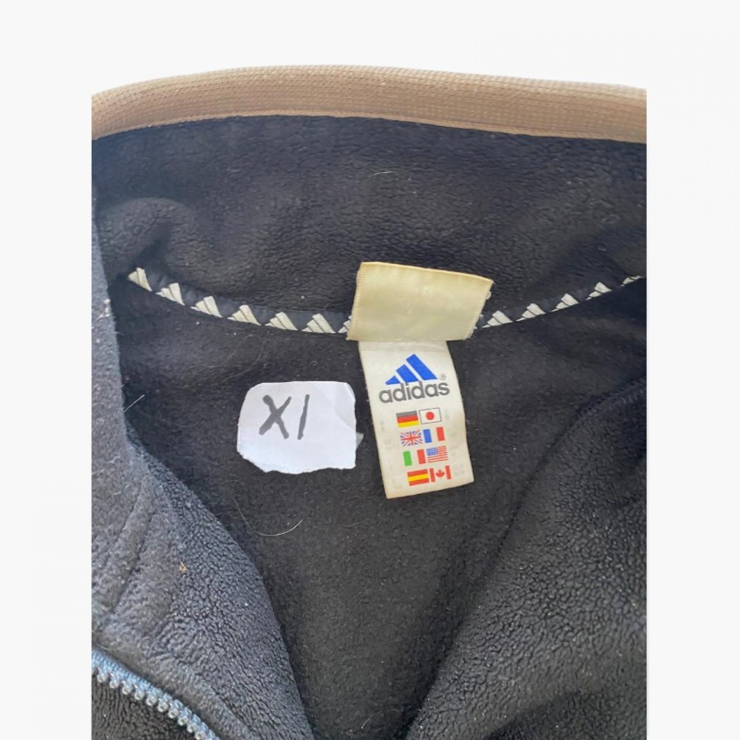 Adidas Μαύρη Fleece Ζακέτα με Μπεζ Λεπτομέρειες – Μέγεθος XL / Pre-Owned