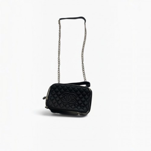 Chanel Quilted Chain Crossbody / Pre-Owned