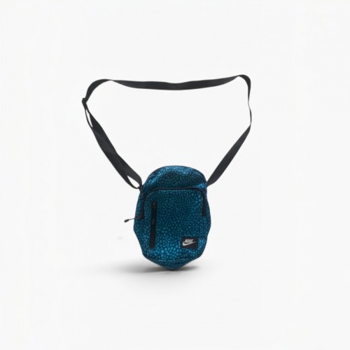 Nike Mini Crossbody Bag / Pre-Owned