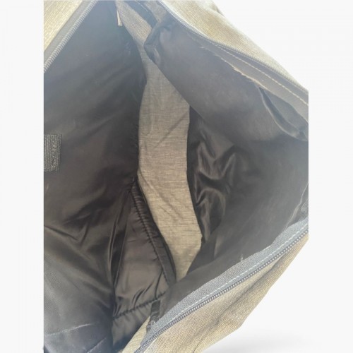 Eastpak Grey Messenger Bag / Pre-Owned