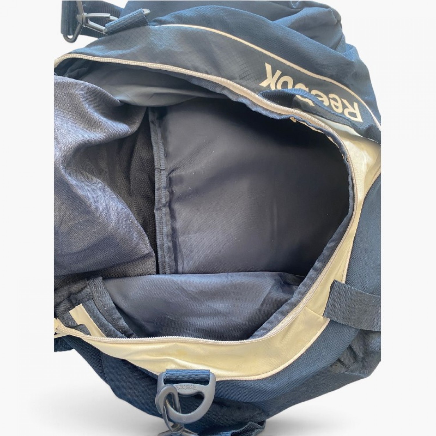Reebok Navy & White Duffel Bag / Pre-Owned