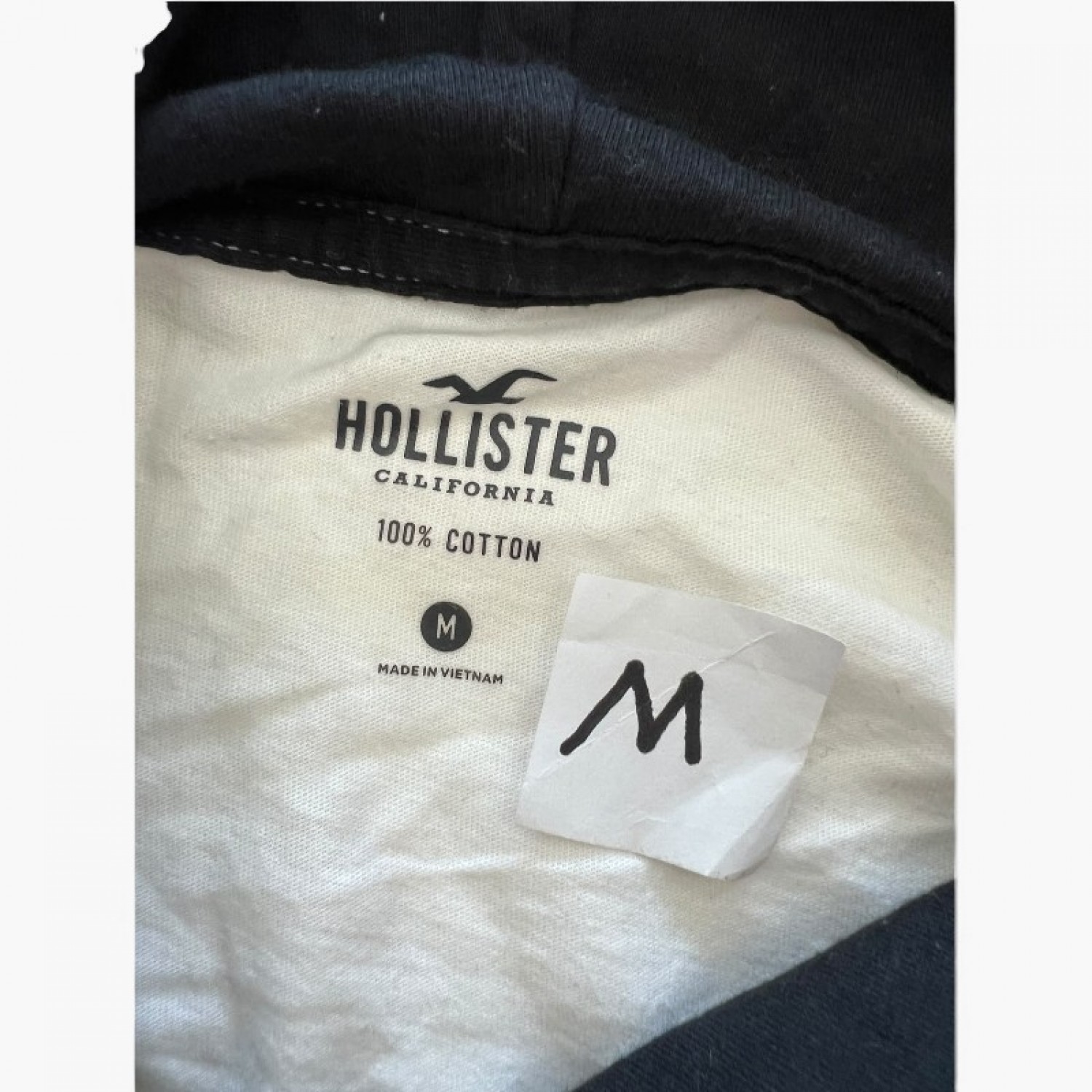 Hollister California Pullover Hoodie - Size M / Pre-Owned