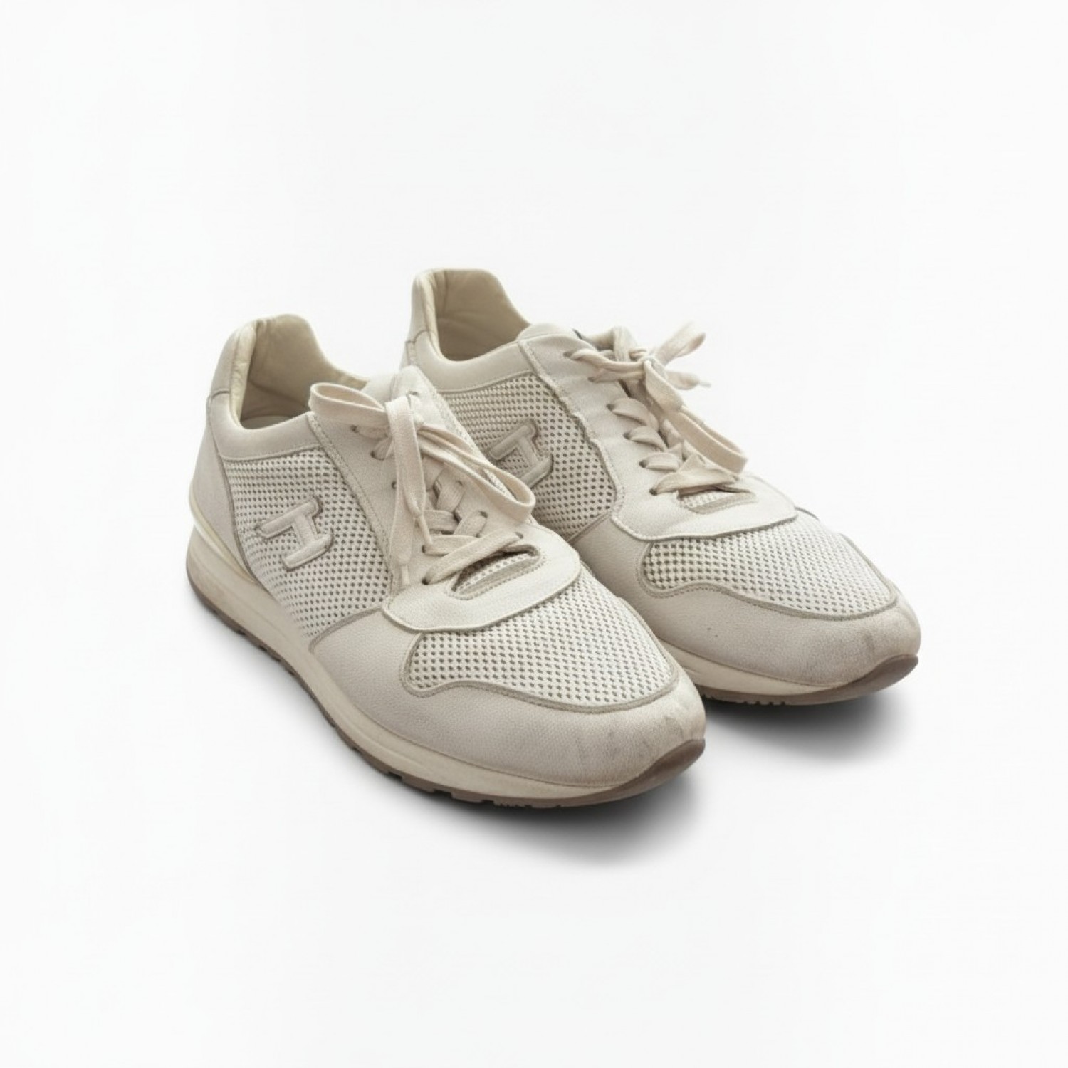 Λευκά Mesh Sneakers με Ανάγλυφες Λεπτομέρειες – Μέγεθος 44 / Pre-Owned